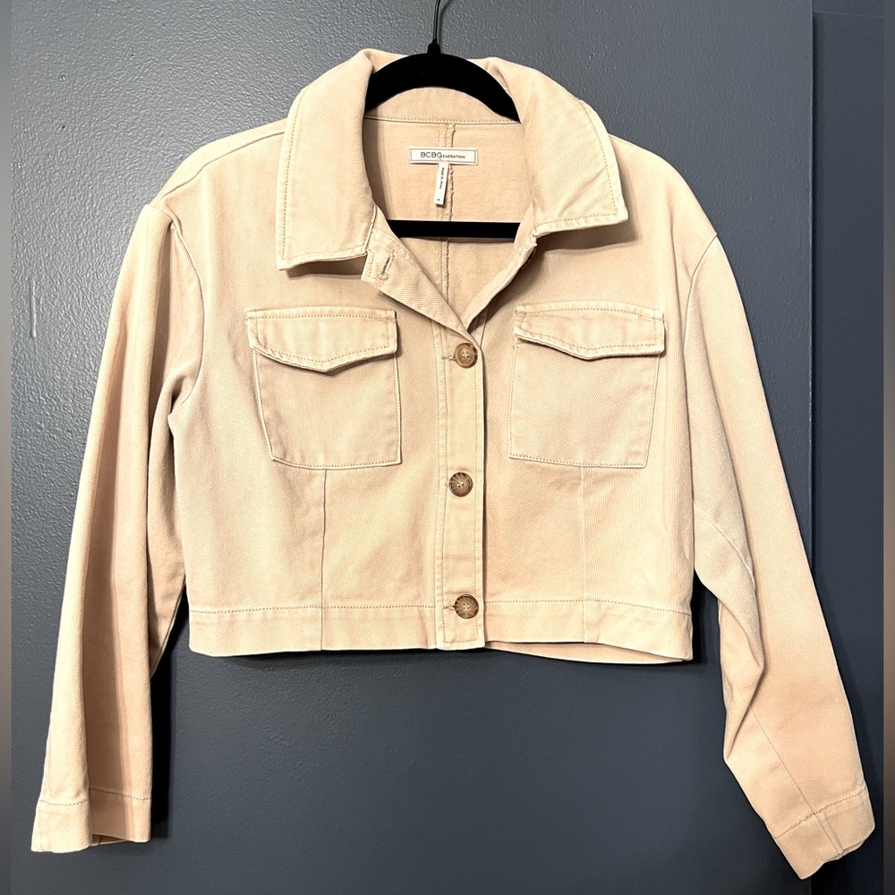 BCBGeneration cropped beige denim jacket M
